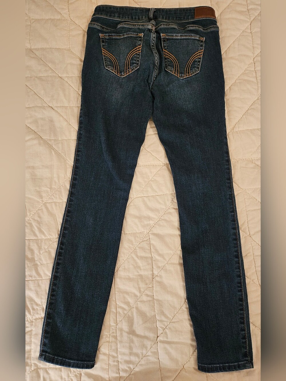 Hollister Floral Embroidered Low-Rise Super Skinny Crop Jeans - Size 1R - Picture 3 of 8